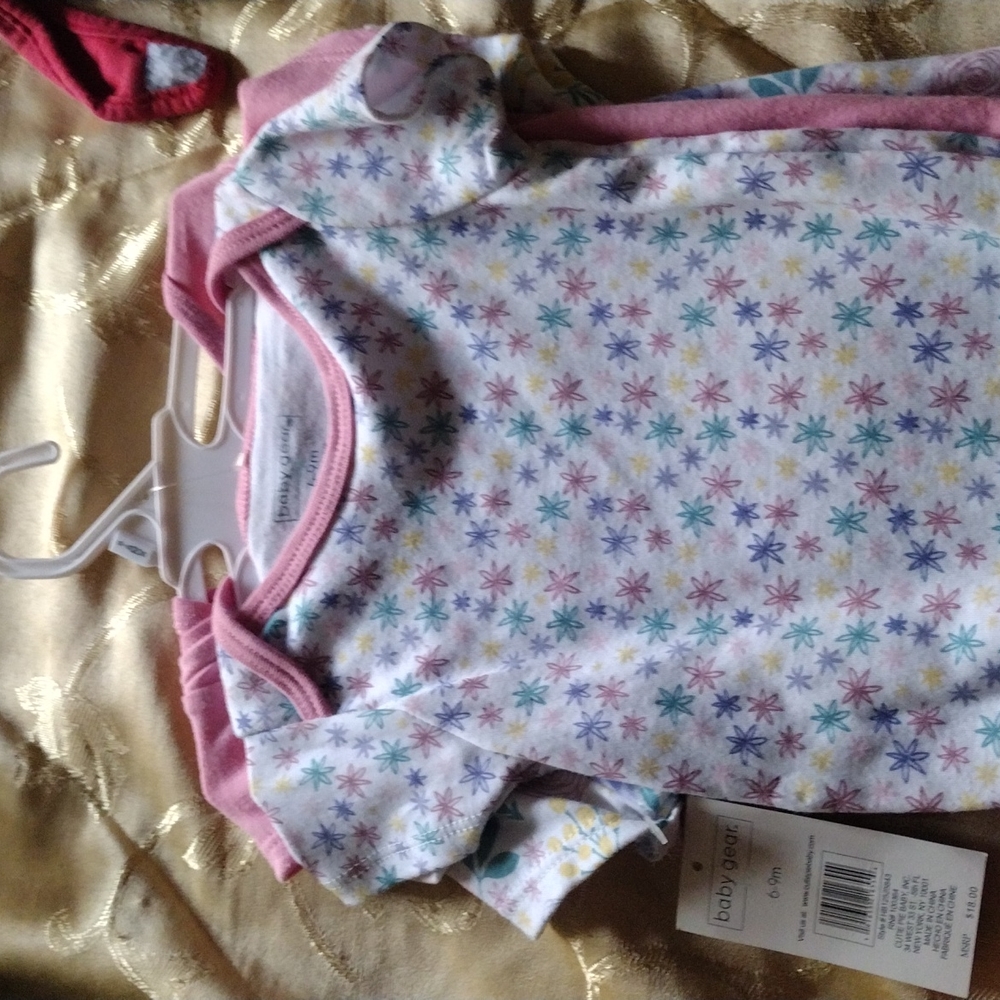 Brand new baby gear 3pk bodysuits